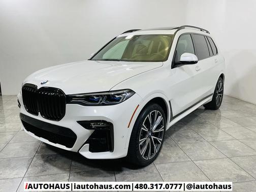 2021 BMW X7 M50i