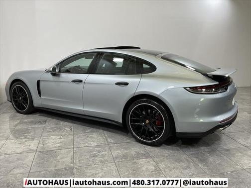 2022 Porsche Panamera 4S