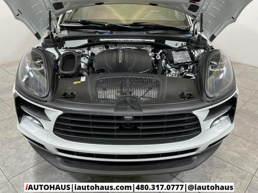 2021 Porsche Macan Base