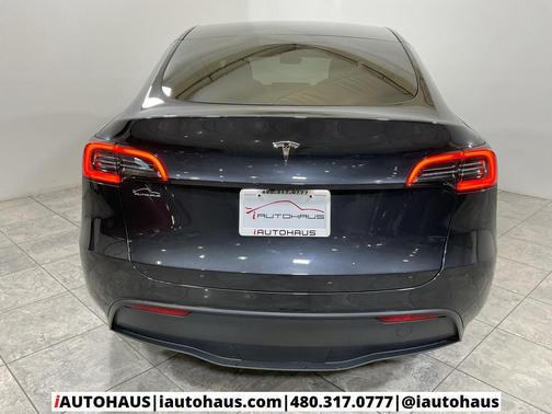 2024 Tesla Model Y Long Range Dual Motor All-Wheel Drive