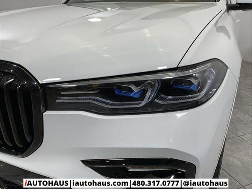 2021 BMW X7 M50i
