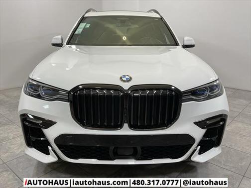 2021 BMW X7 M50i