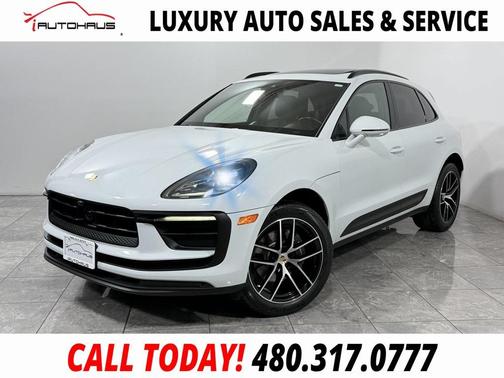 2023 Porsche Macan Base