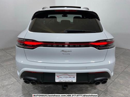 2023 Porsche Macan Base