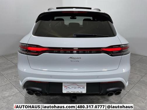 2023 Porsche Macan Base