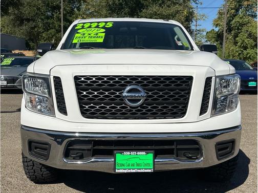 2019 Nissan Titan SV