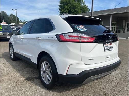 White 2021 Ford Edge SEL