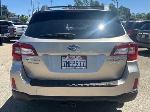 Gold 2015 Subaru Outback 2.5i Premium