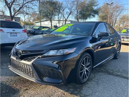 2022 Toyota Camry SE