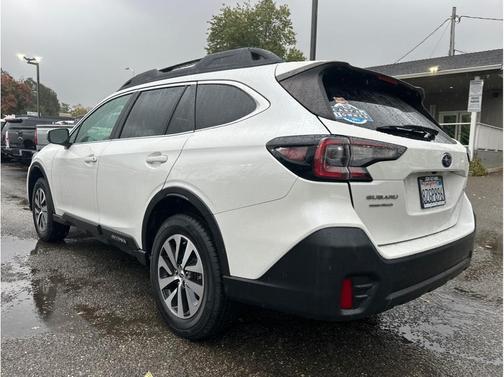 2022 Subaru Outback Premium
