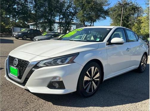 2020 Nissan Altima 2.5 SV