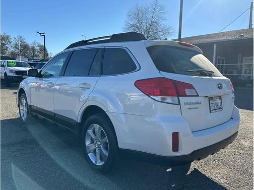 2013 Subaru Outback 2.5i Limited