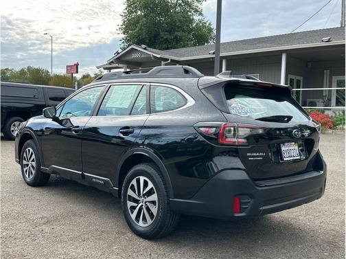 2022 Subaru Outback Base