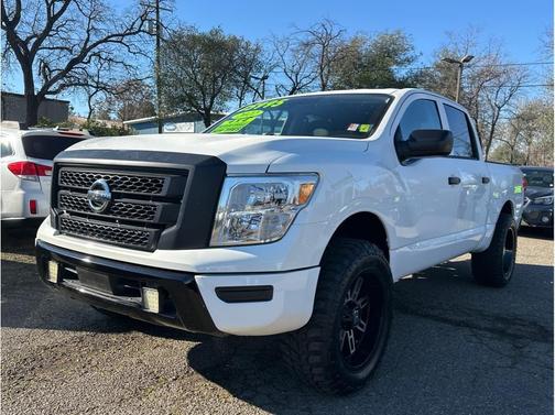 2022 Nissan Titan S