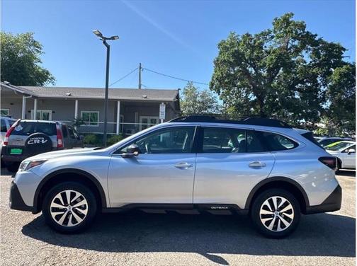 2021 Subaru Outback Base