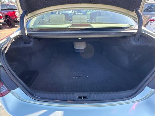 2010 Toyota Avalon XLS