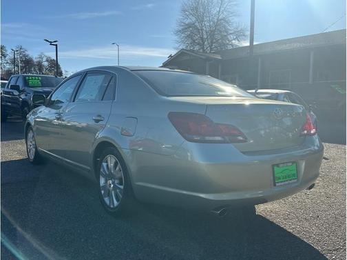 2010 Toyota Avalon XLS