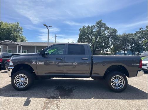 Granite Crystal Metallic Clearcoat 2018 RAM 2500 Tradesman Crew Cab 4x4 6'4' Box