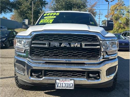 2023 RAM 3500 Tradesman Crew Cab 4x4 6'4' Box
