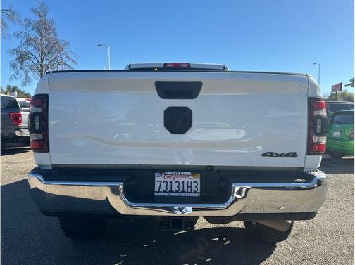 2023 RAM 3500 Tradesman Crew Cab 4x4 6'4' Box