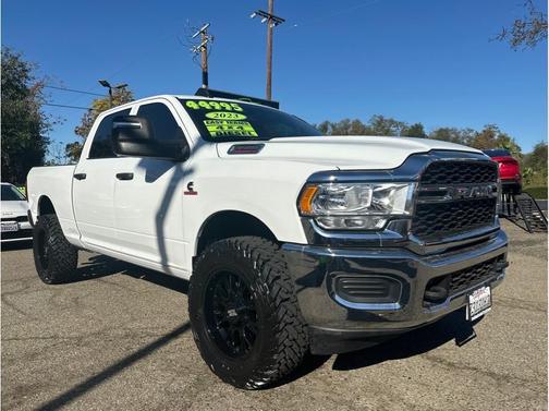2023 RAM 3500 Tradesman Crew Cab 4x4 6'4' Box