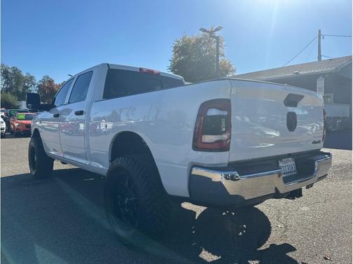 2023 RAM 3500 Tradesman Crew Cab 4x4 6'4' Box
