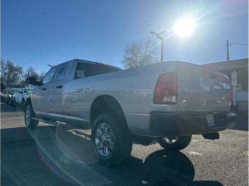 2018 RAM 2500 Tradesman Crew Cab 4x4 8' Box