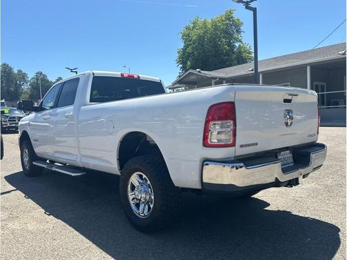 Bright White Clearcoat 2019 RAM 2500 Big Horn Crew Cab 4x4 8' Box