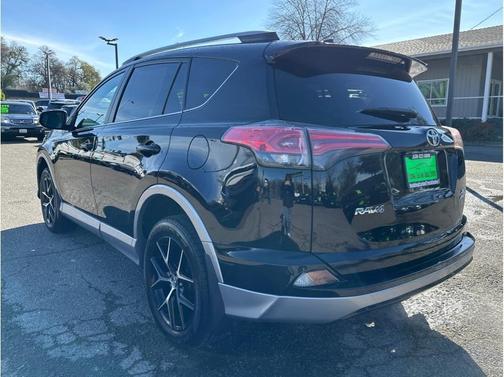2018 Toyota RAV4 SE
