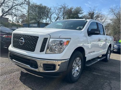 2019 Nissan Titan SV