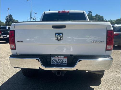 Bright White Clearcoat 2019 RAM 1500 SLT
