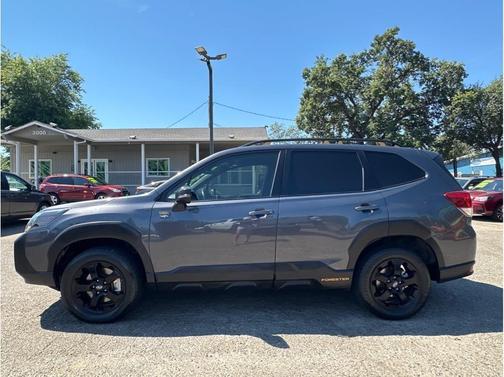 Magnetite Gray Metallic 2022 Subaru Forester Wilderness