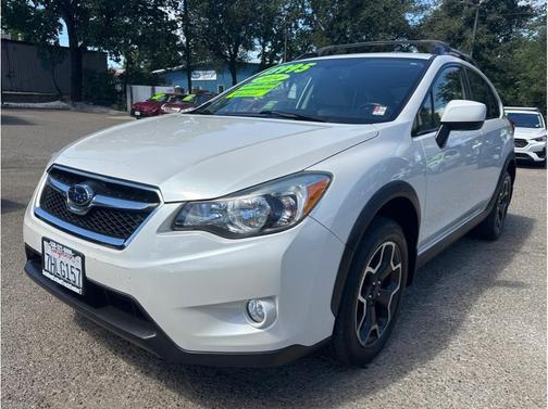 Pearl white 2014 Subaru XV Crosstrek 2.0i Limited