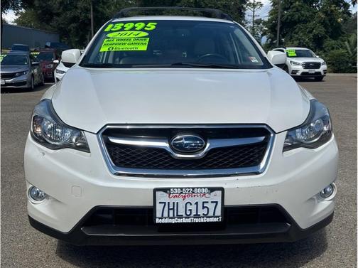 Pearl white 2014 Subaru XV Crosstrek 2.0i Limited