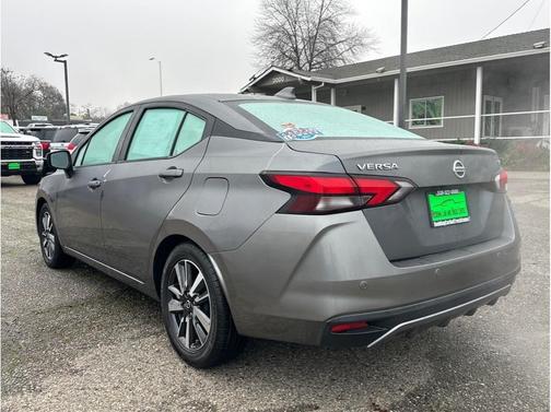 2021 Nissan Versa 1.6 SV