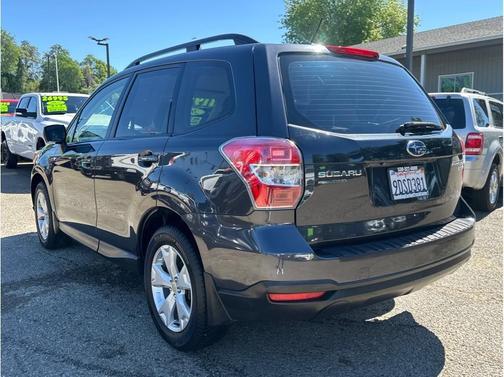 2015 Subaru Forester 2.5i