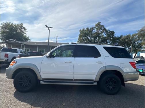 2003 Toyota Sequoia SR5