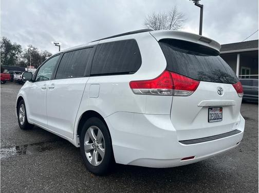 2014 Toyota Sienna LE