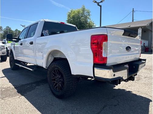 Oxford White 2018 Ford F-250 XLT