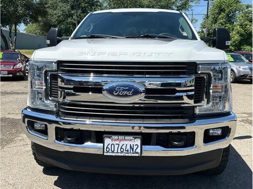 Oxford White 2018 Ford F-250 XLT