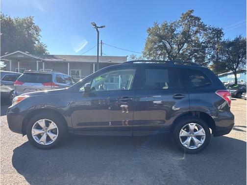 Dark Gray Metallic 2015 Subaru Forester 2.5i Premium
