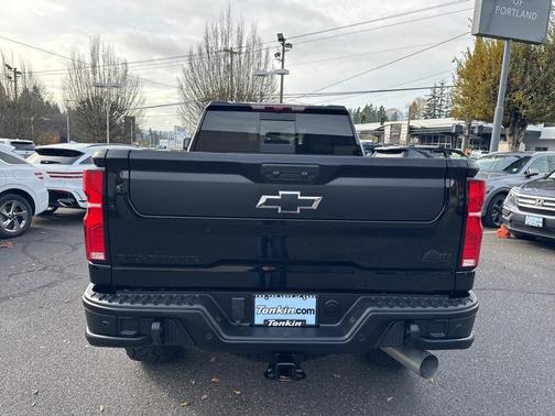 2025 Chevrolet Silverado 2500 4WD Crew Cab Standard Bed ZR2