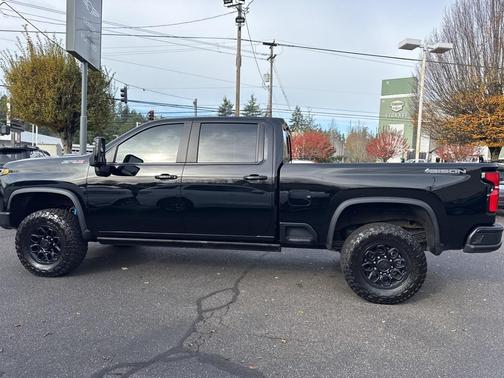 2025 Chevrolet Silverado 2500 4WD Crew Cab Standard Bed ZR2