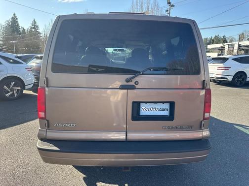 2001 Chevrolet Astro Base