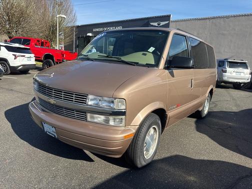 2001 Chevrolet Astro Base