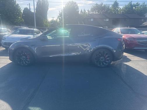 2022 Tesla Model Y Performance Dual Motor All-Wheel Drive