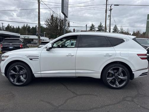 Uyuni White 2026 Genesis GV80 3.5T