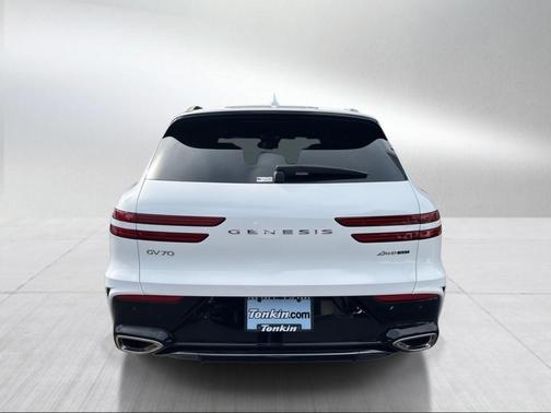 Uyuni White 2026 Genesis GV70 3.5T Sport Prestige