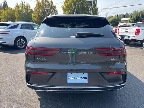 2026 Genesis GV70 2.5T Advanced