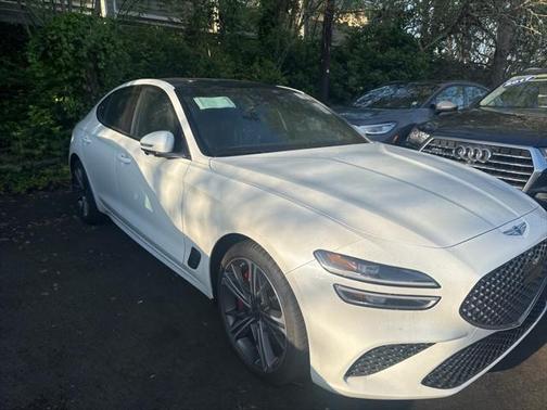 2025 Genesis G70 3.3T RWD Sport Advanced